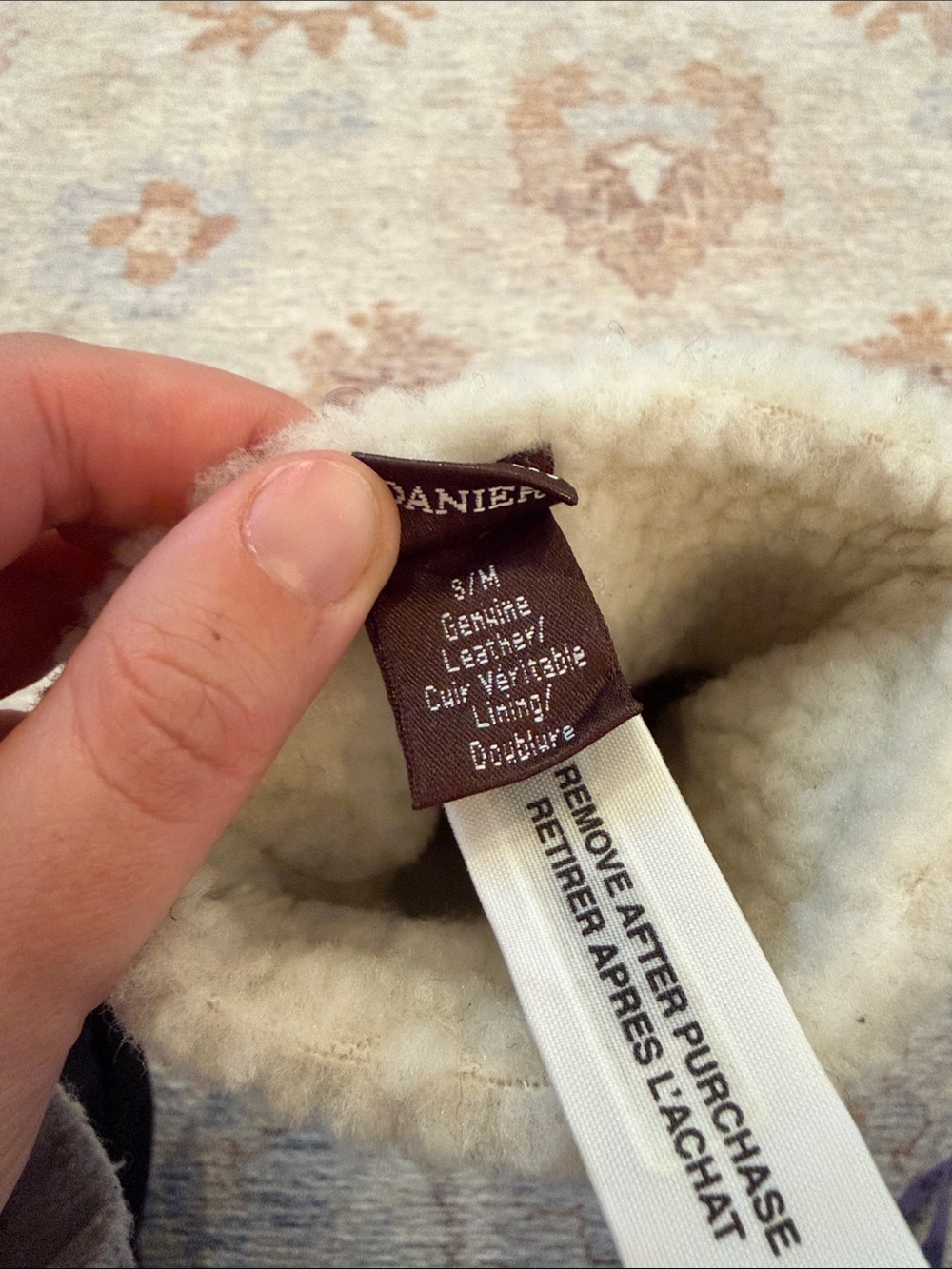 Danier Taupe Genuine Leather Lined Mittens S/M - Picture 7 of 7